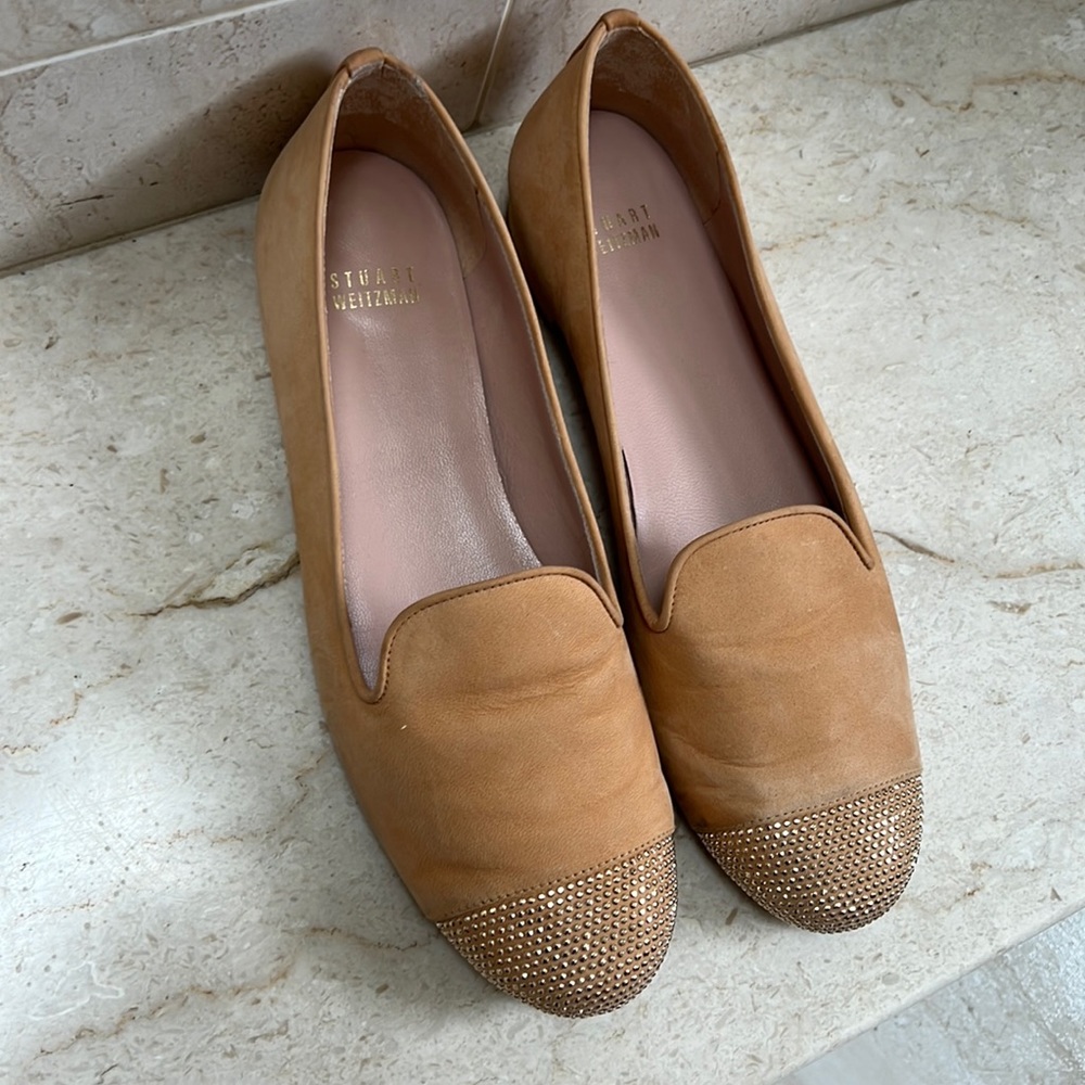 Stuart Weitzman. Brand New. Never worn. No box. Size 8.